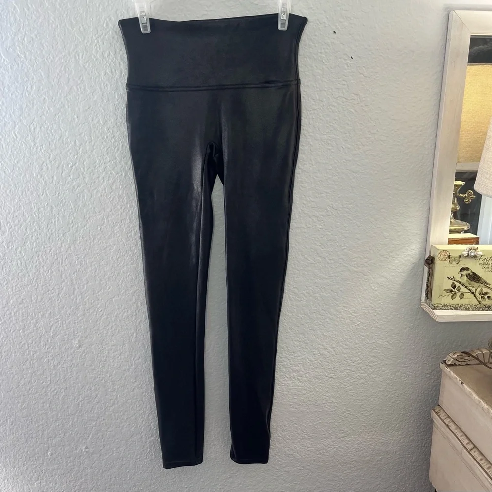 Spanx Faux Leather Leggings Black Size Medium - Picture 2 of 12